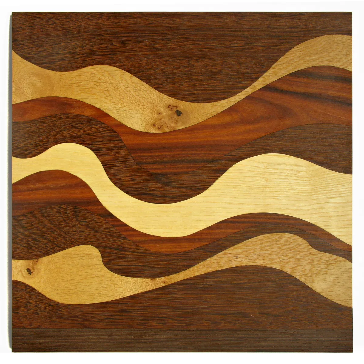 Flow – Wandbild Holz 40x40 cm, Intarsien handgefertigt | Abstrakte Wellen aus Wenge, Eiche, Esche & Nussbaum | ungerahmt